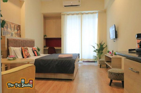Ghumloo/com - Super Deluxe Stay at Finest Mall Gaur City (Bar, Club, Rajhansh Cinemas, Food Court, SuperMart etc..)